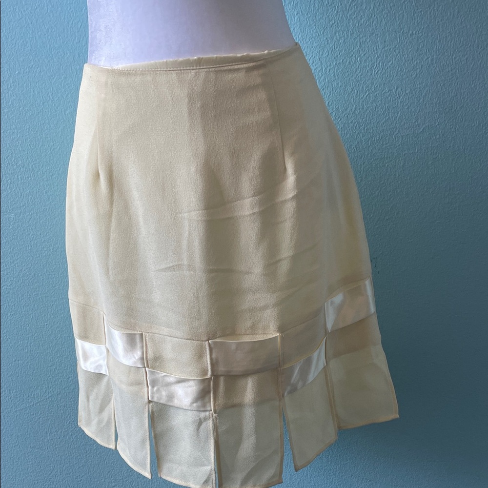Chiffon Pleated Hem Women's Skirt - Cream
